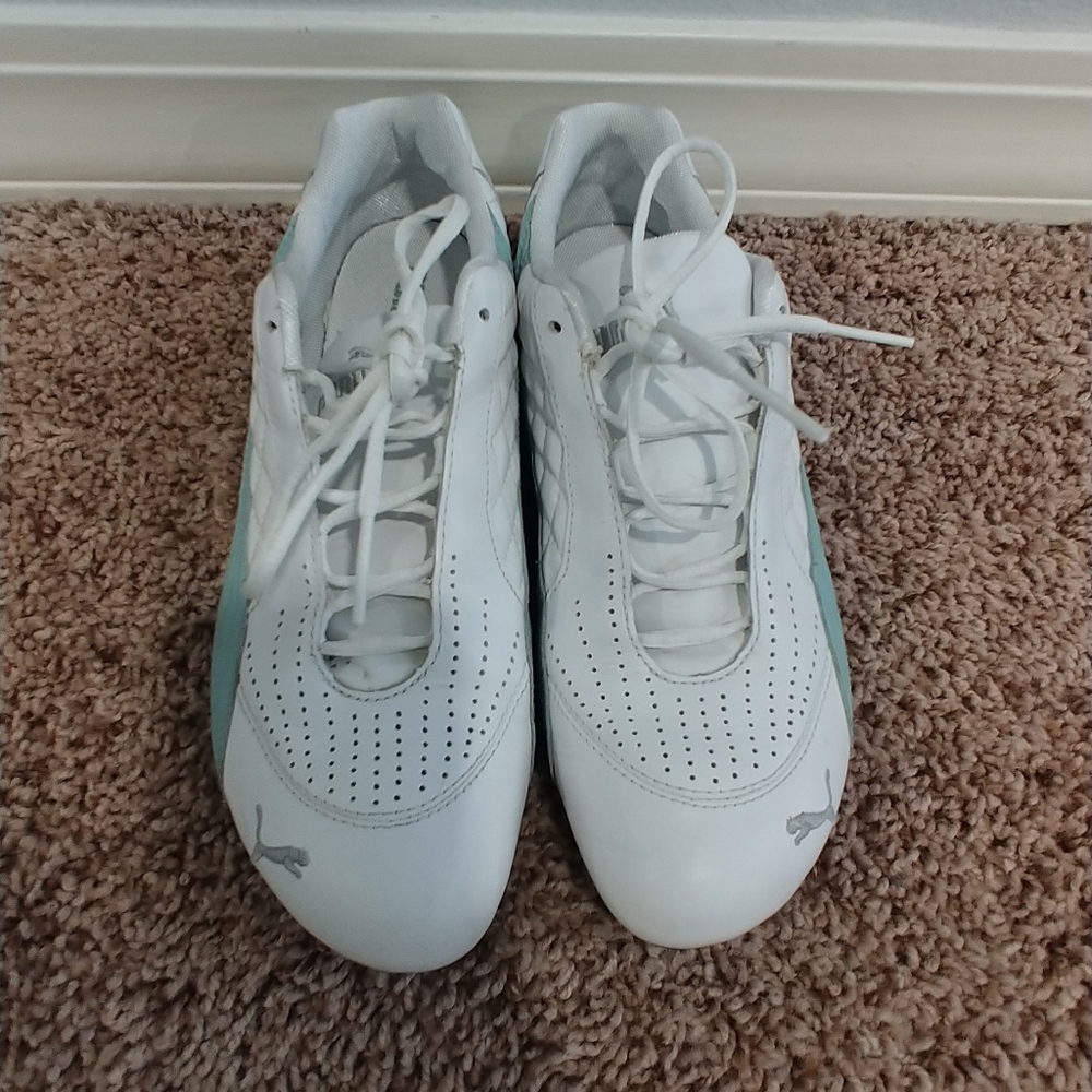 Puma tennis shoes. 8.5